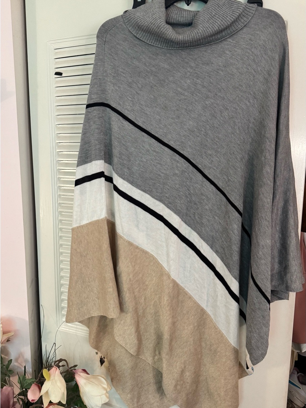 Calvin Klein Gray, White & Tan Colorblock Turtleneck Poncho